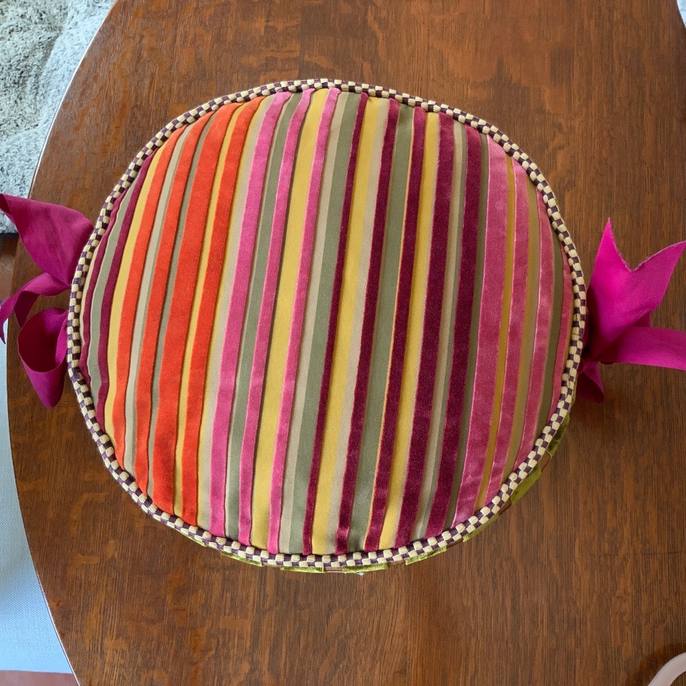 BEAUTIFUL RARE Vintage MacKenzie Childs Round Velvet Pillow with Bow Ribbon Ties